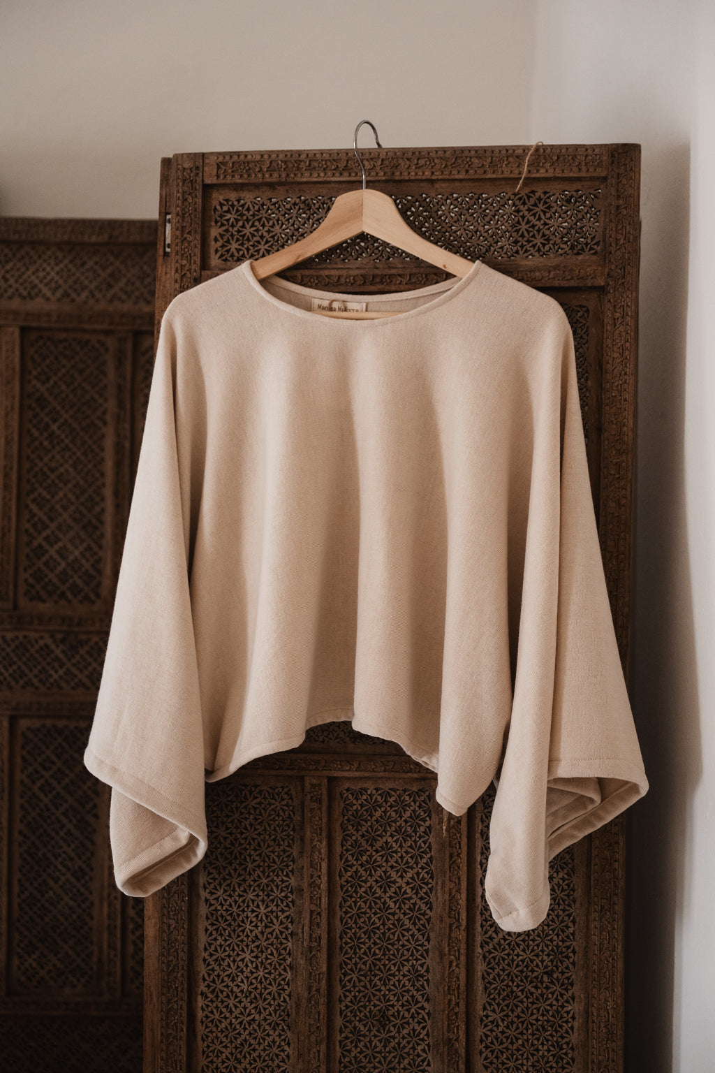 Soft flow top in beige