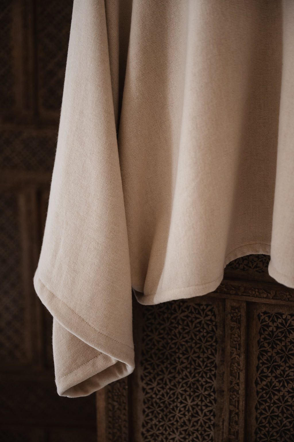 Soft flow top in beige