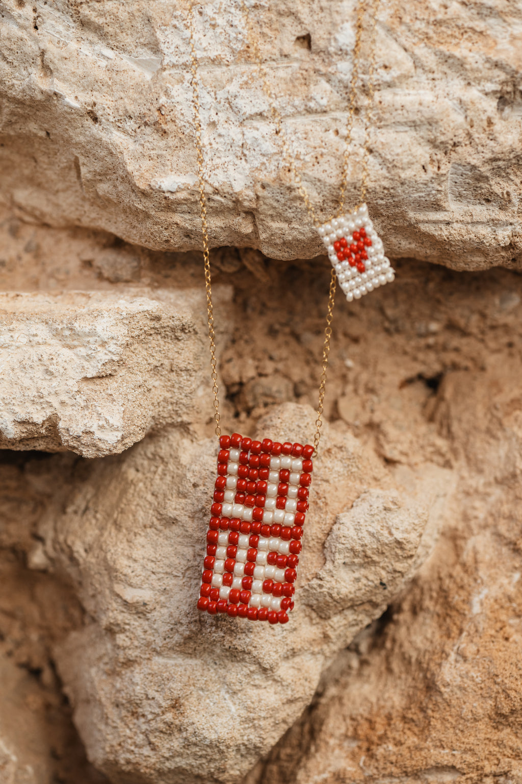 Love necklace, white on red