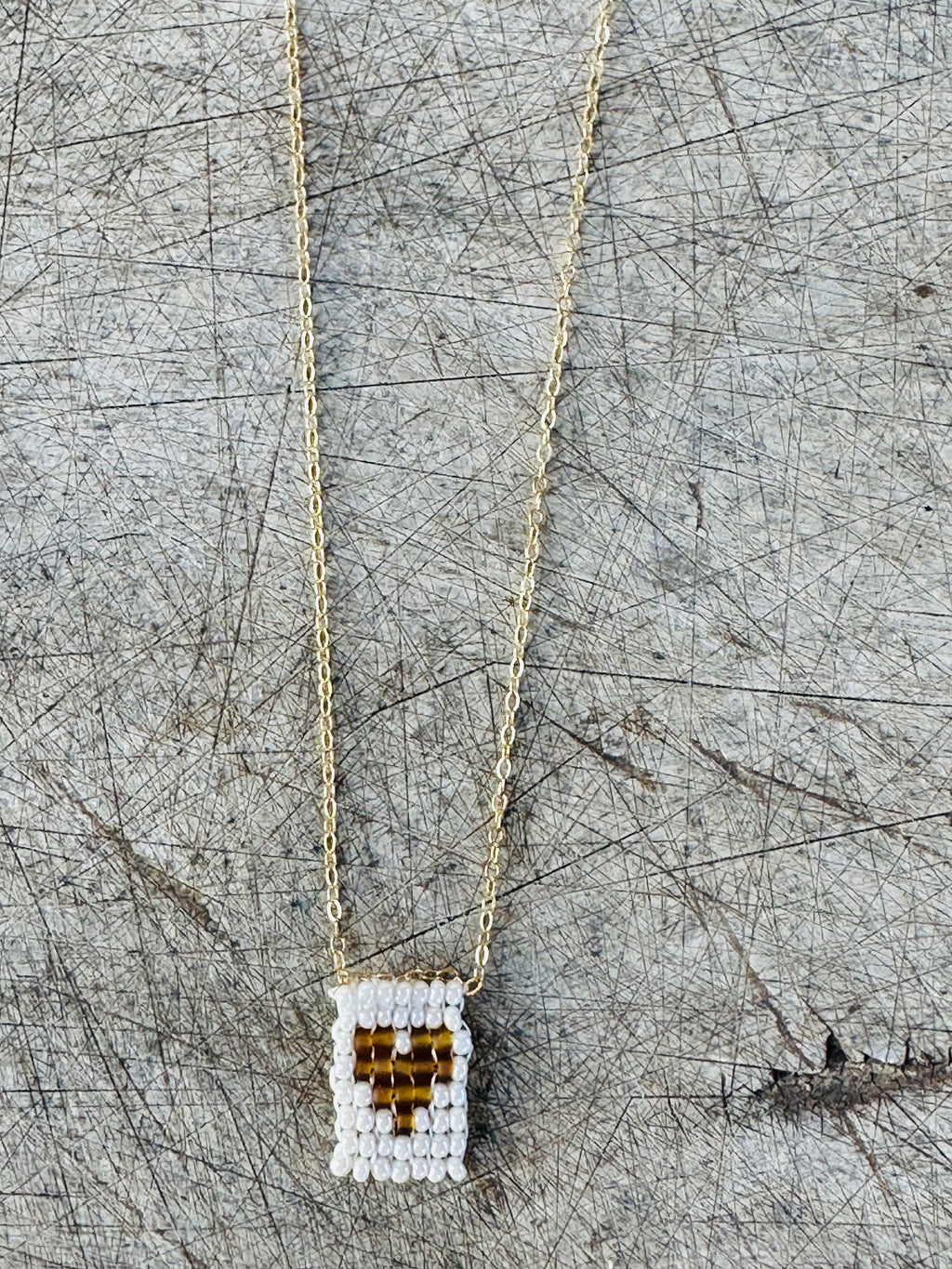Heart necklace, gold