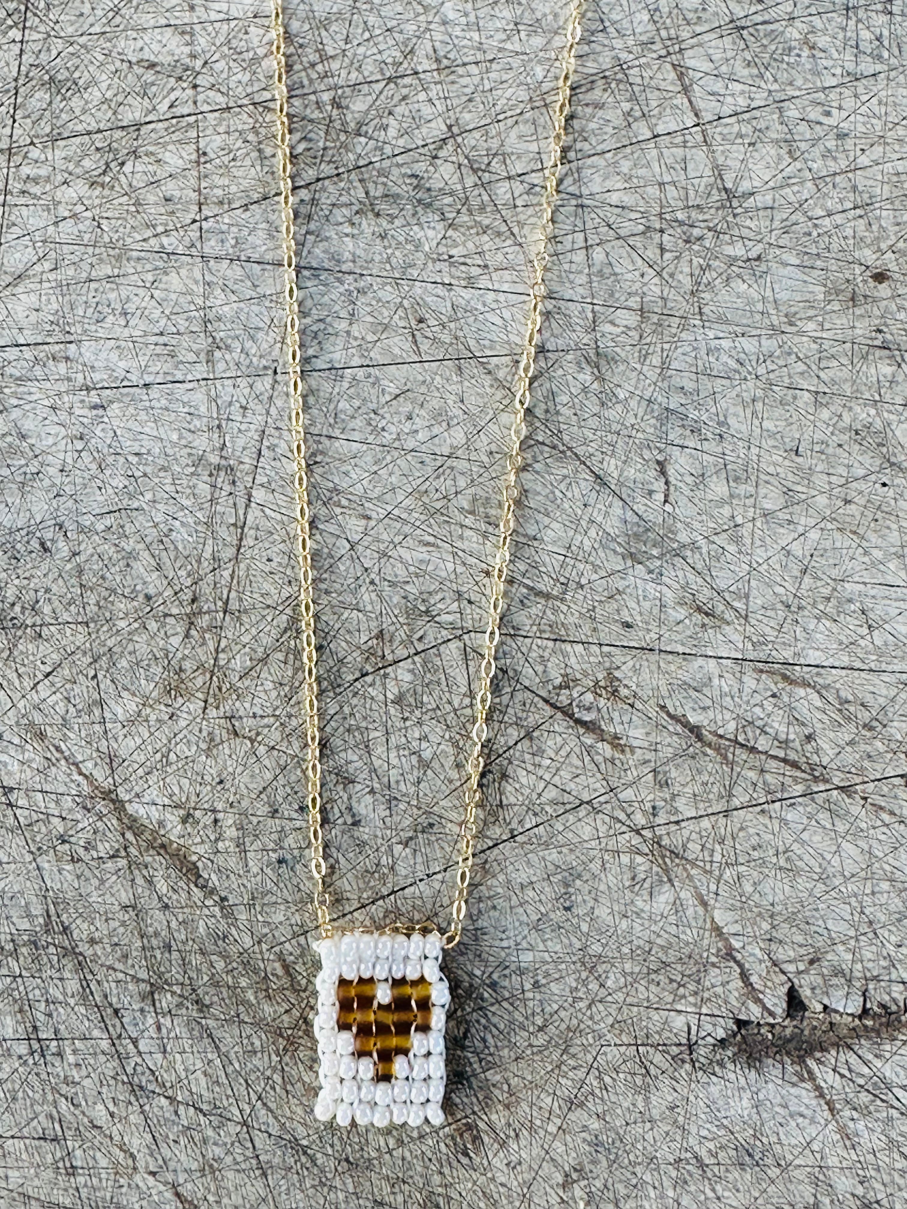 Heart necklace, gold