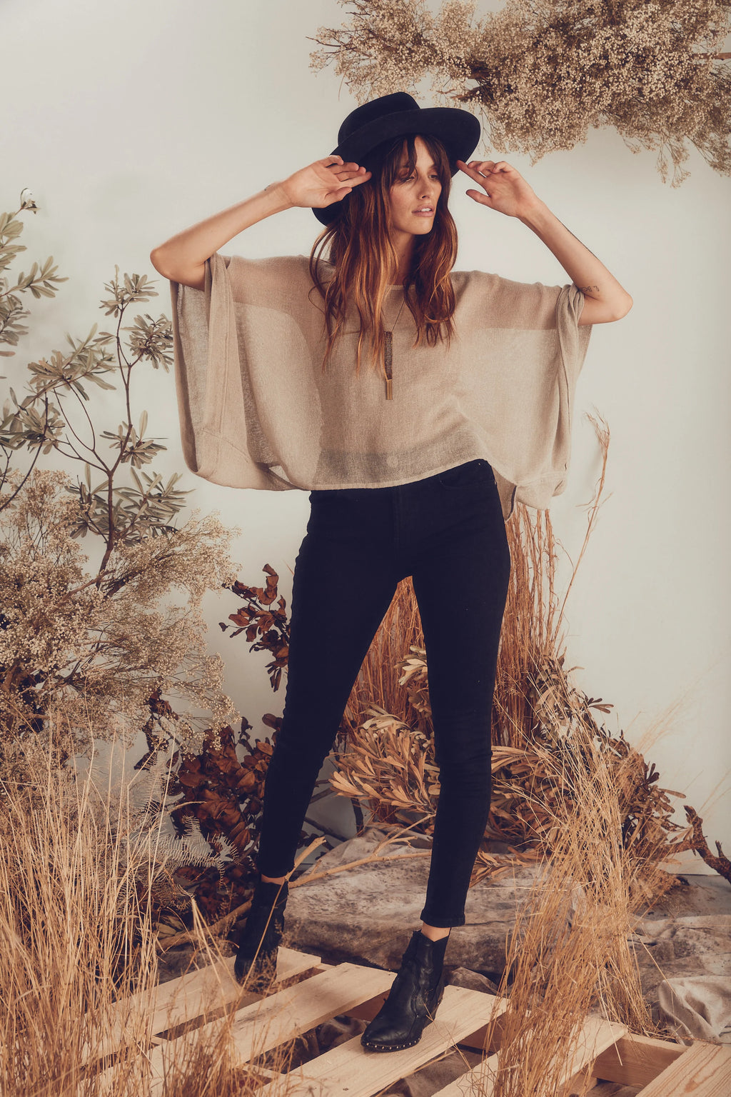 zephir top in almond