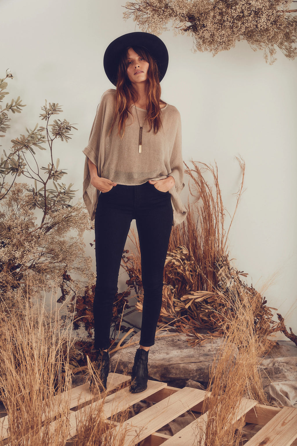 zephir top in almond