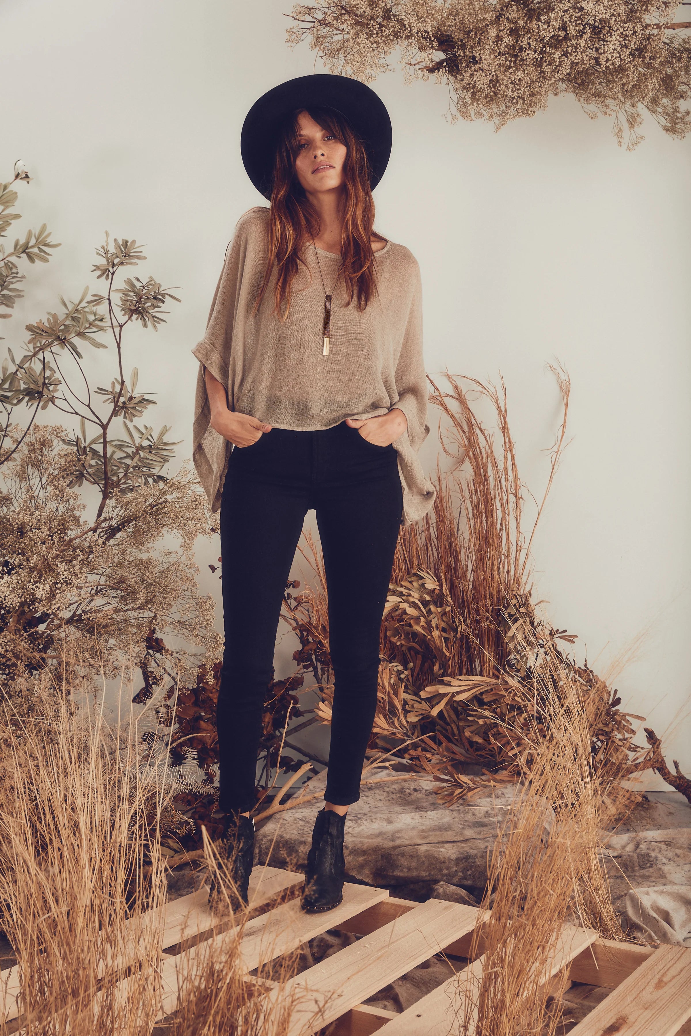 zephir top in almond